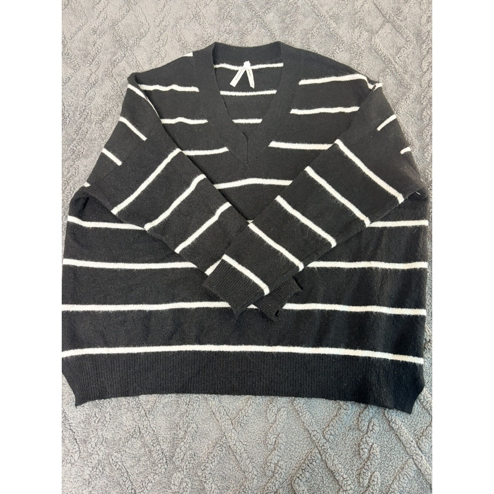 Dreamers Black V-Neck Dolman Long Sleeve Sweater Women's L